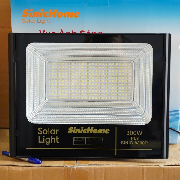 Đèn pha năng lượng mặt trời Sinic-DP8300P