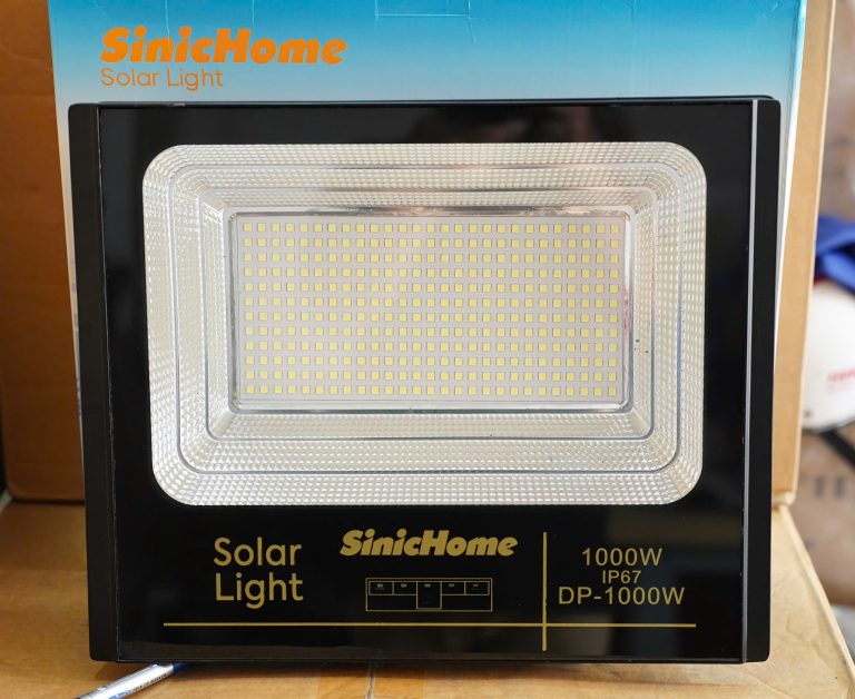 Đèn pha năng lượng mặt trời Sinic-DP81000W